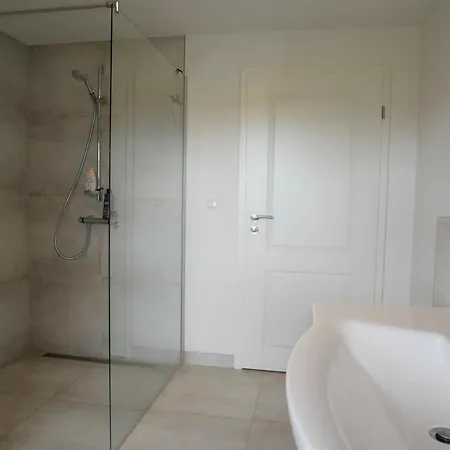 Bungalow Am See, Seeblick, Inkl Wlan Appartamento